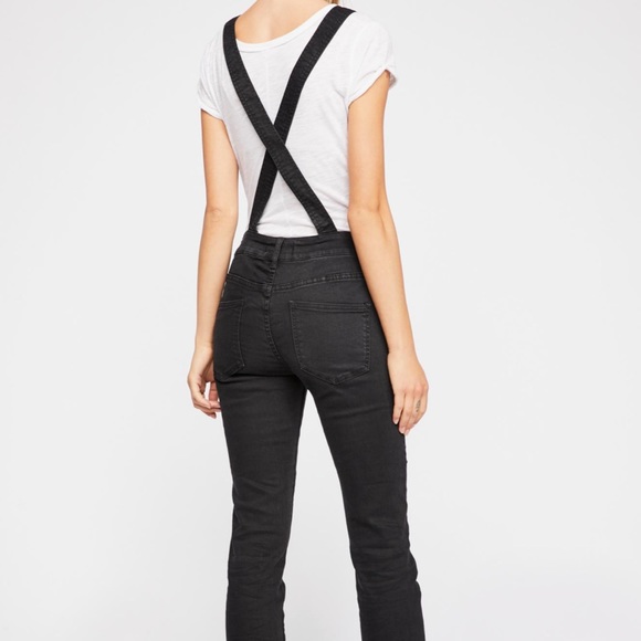 ✨SOLD✨ Free People Washed Black Denim Overalls - 26 - Picture 3 of 8